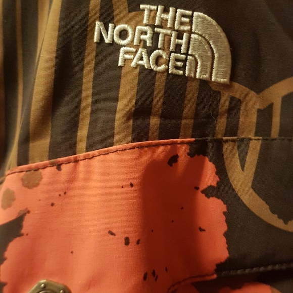 The North Face Jacket - Picture 3 of 17